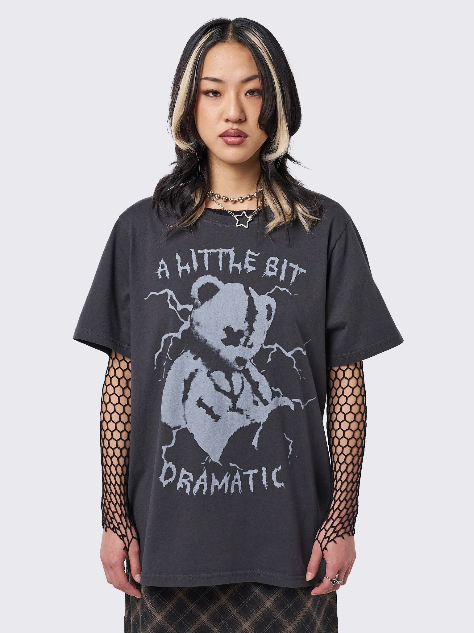 Dramatic Teddy Graphic T-shirt